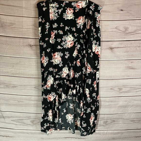 TORRID Floral Challis Wrap Maxi Skirt Black - Picture 2 of 12